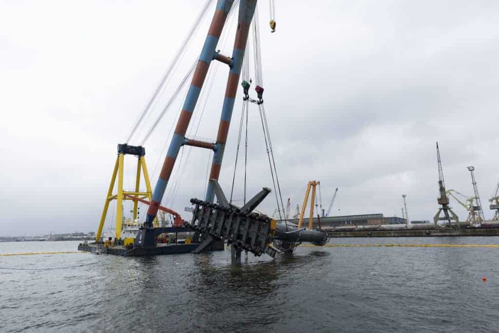 Liebherr Harbour Crane Recover 20200313