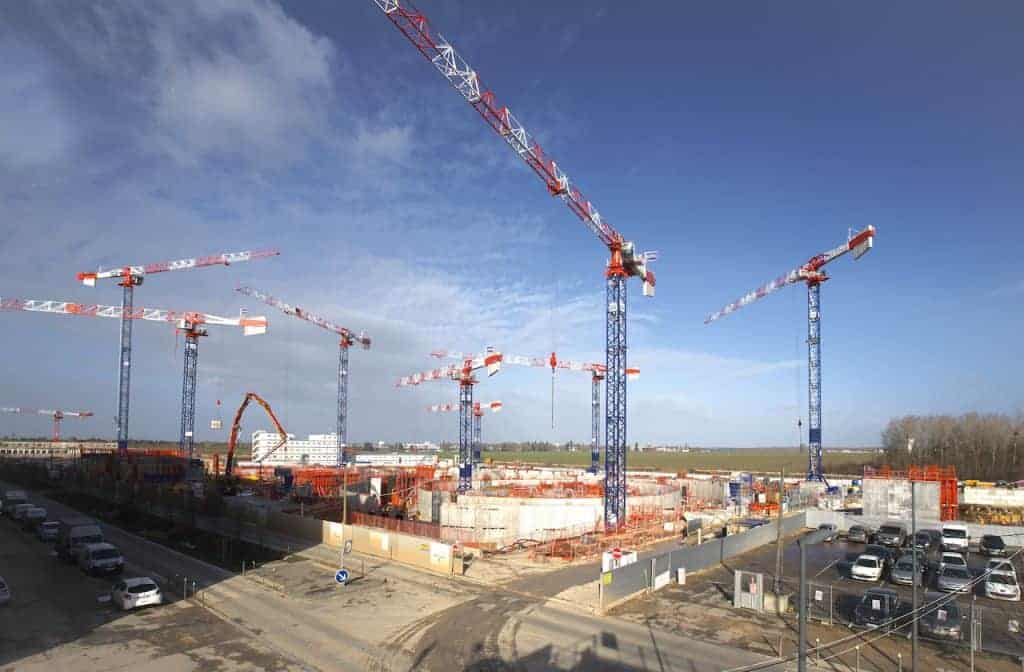 Eight Potain Mdt 389 Cranes Speed Construction Of Cutting Edge Medical Research Facility 01