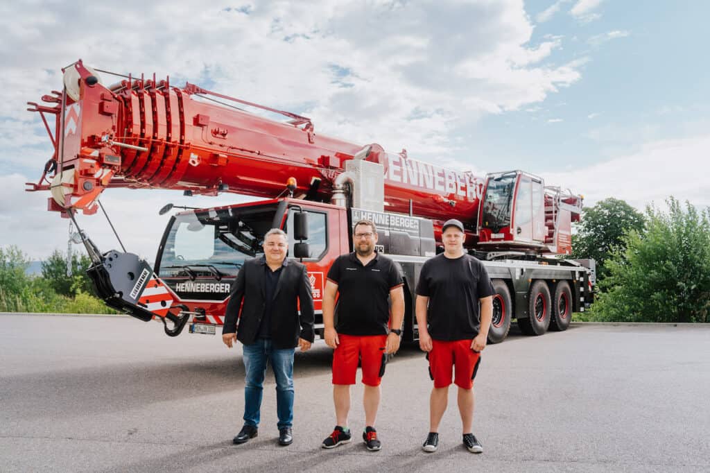 liebherr ltm1160 5 2 henneberger handover 300dpi