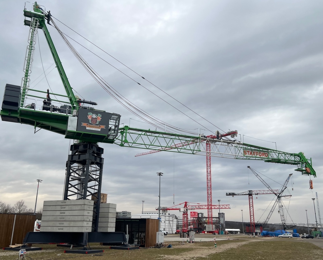 STL.257 luffing jib tower crane