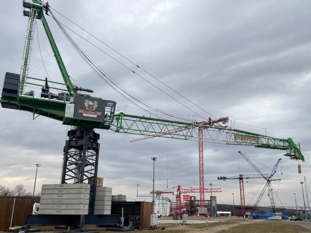 STL.257 luffing jib tower crane