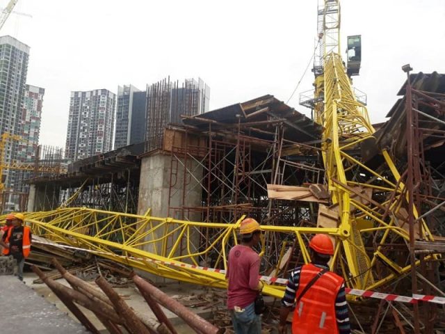 20180201 hab construction tower crane collapse malaysia