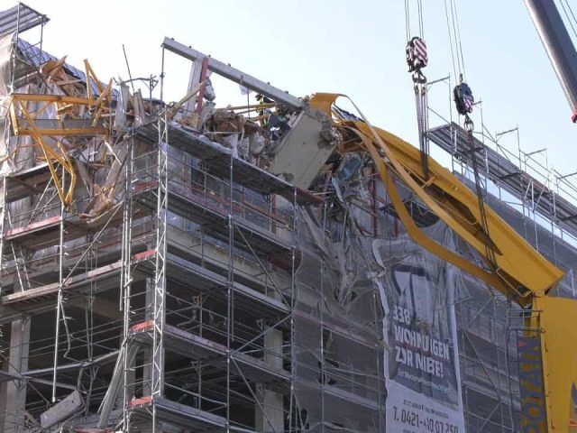 20220219 bremen tower crane accident 1