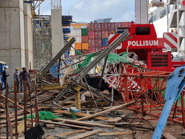 20220305 crawler tower collapse singapore 27