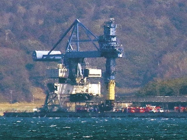 20220317 ship loader burnt in japan