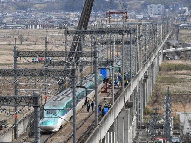 20220404 fukushima earthquake train derailed