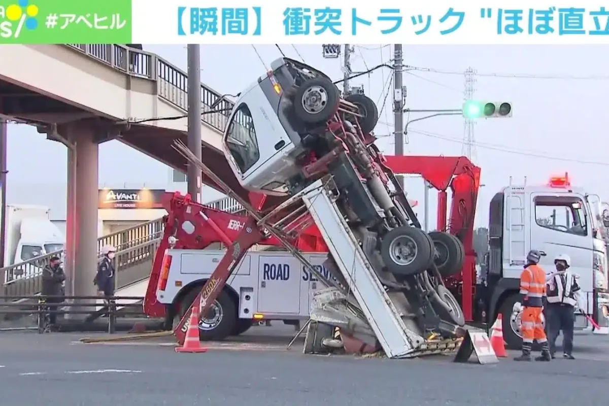 20220414 japan aichi cargo truck hit bridge