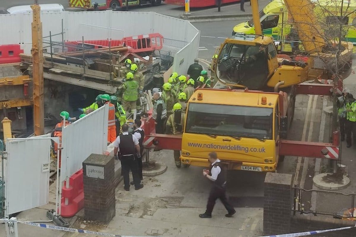 211223 uk crane accident 1