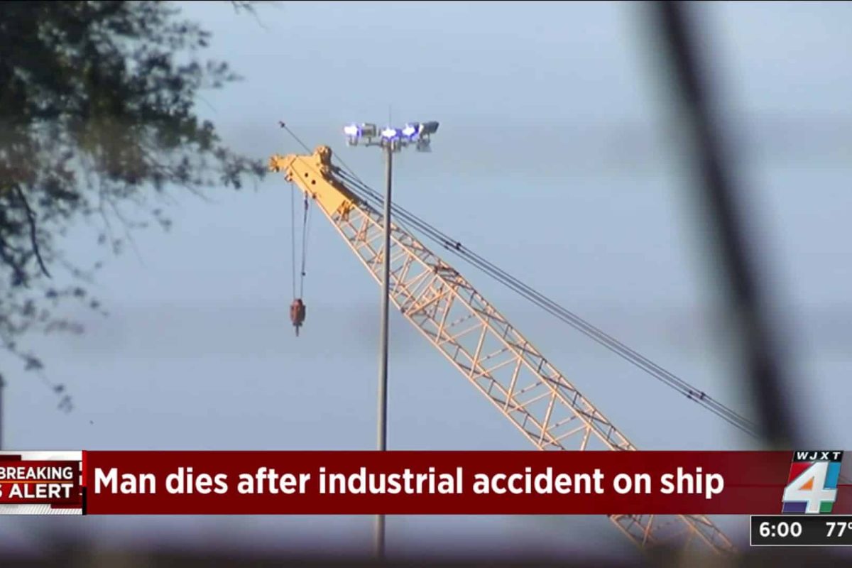 220112 worker die at tallyrand dock