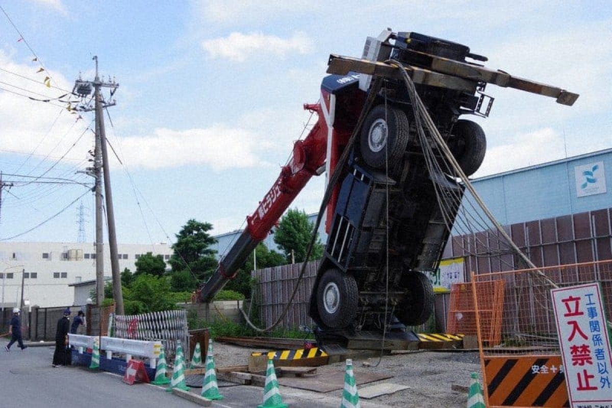 22020306 japan crane operator jail term