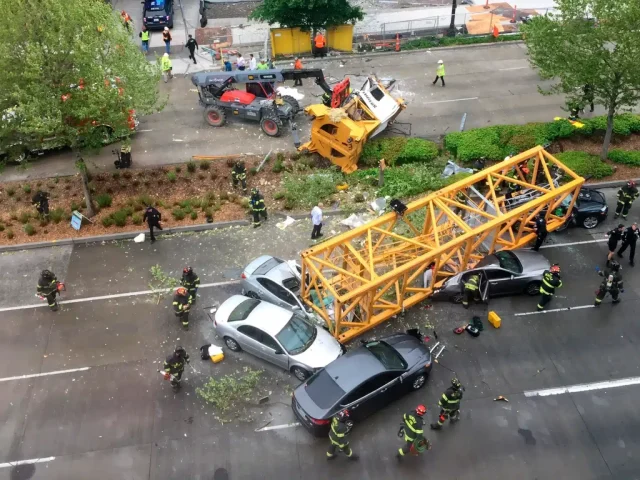 2e712499 aba7 4844 870d 340edacdec79 ap seattle crane collapse
