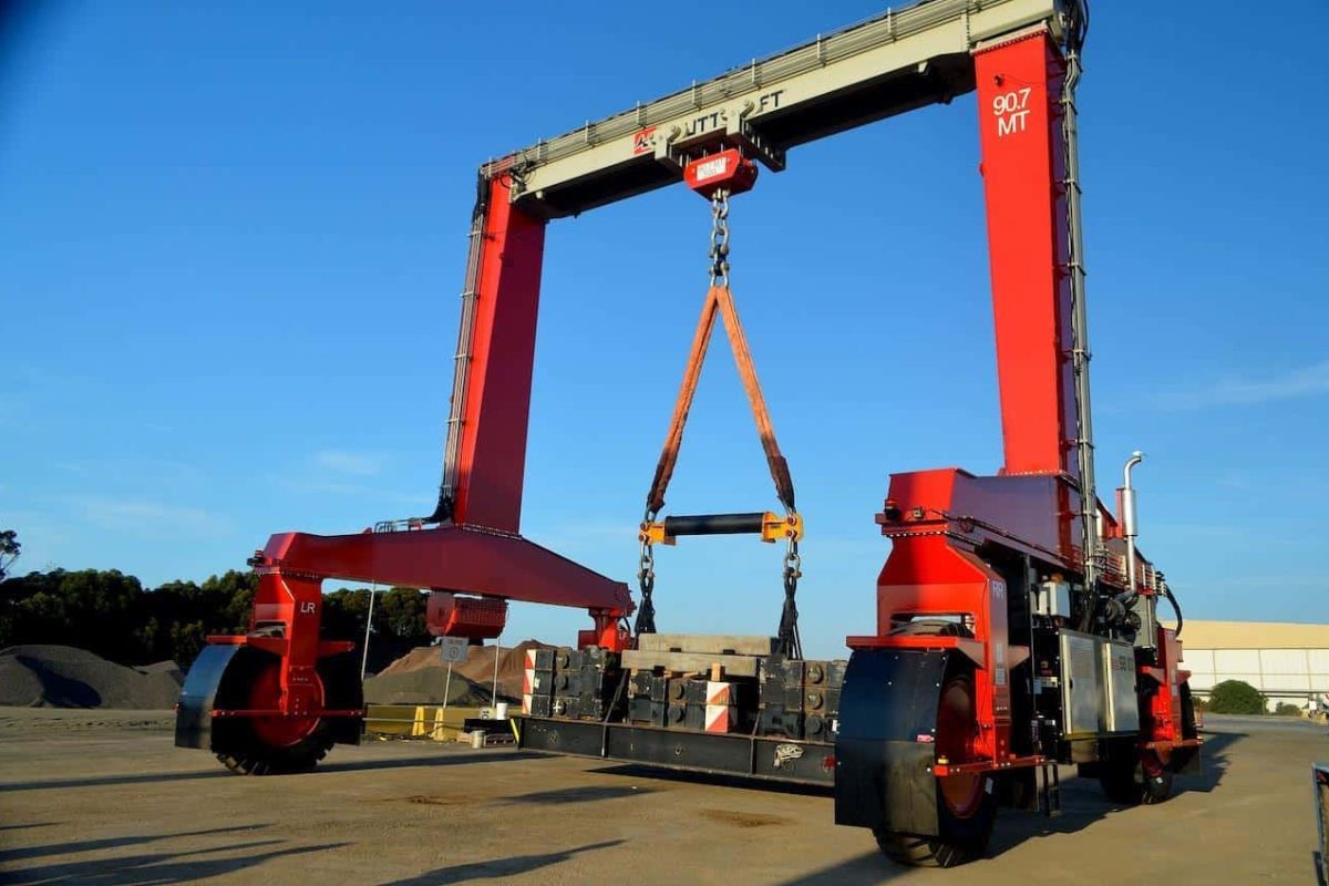 Dynamic Rigging Hire load tested two Shuttlelift mobile gantry cranes