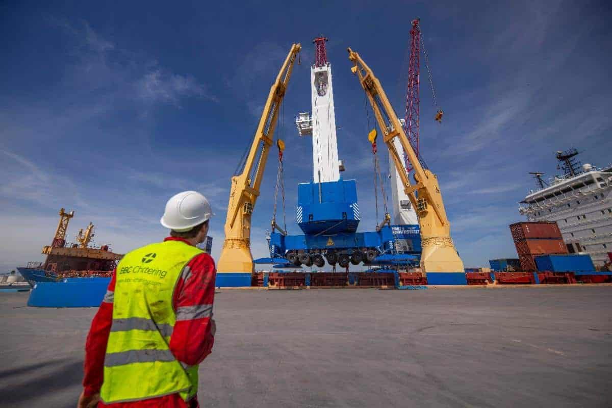 Gottwald Mobile Harbour Crane Arrive In Brownsville