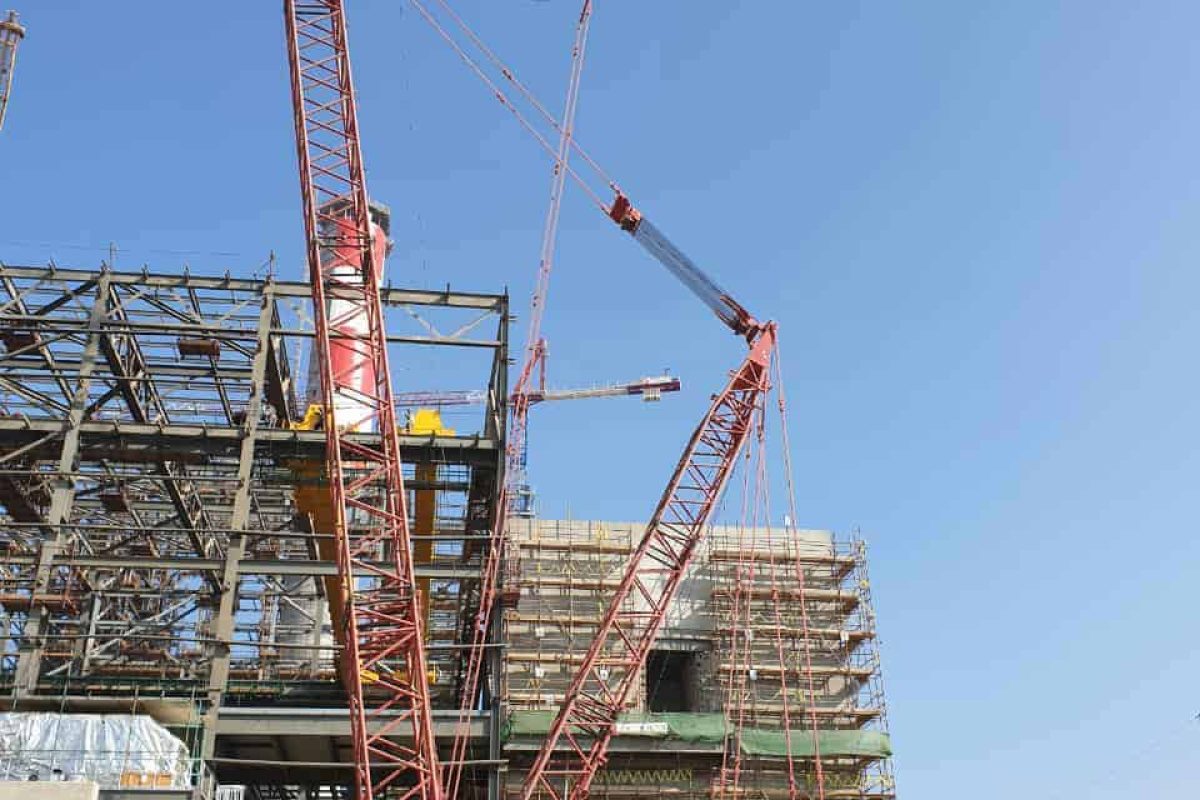 Liebherr LR1400/2 working in Eqypt.