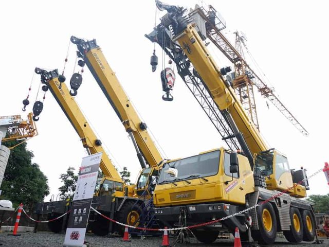 Display of GMK3060 at manitowoc's new factory.