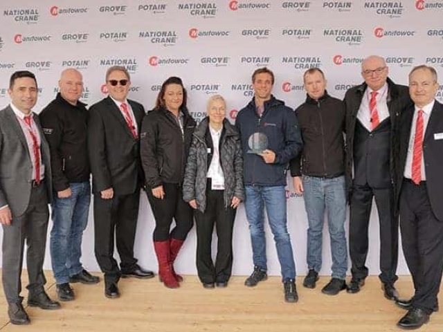 Manitowoc_recognizes_CLT_as_a_top_EMEA_dealer_20190411