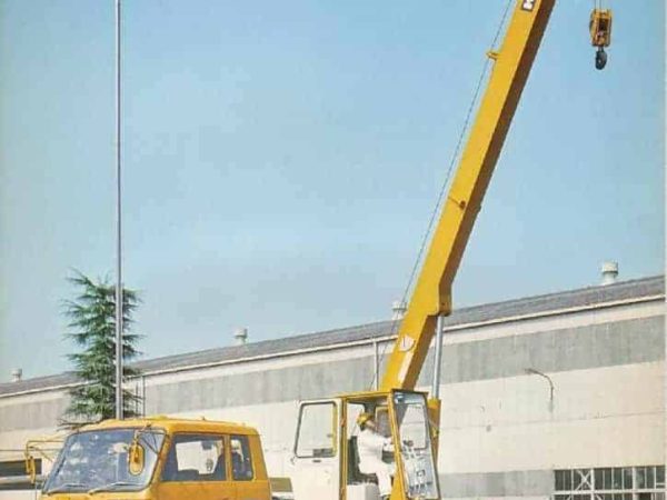 thumbnail of NK65_NK65M_catalog_ja_isuzu