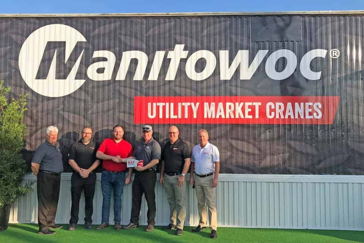 The Richfield, Ohio-based dealer ALT Sales Corporation (ALT Sales), a member of the ALL Family of Companies, is the newest National Crane Elite Dealer. The announcement was made by Manitowoc at the International Construction and Utility Equipment Exposition (ICUEE), where two new National Crane boom trucks were on display.