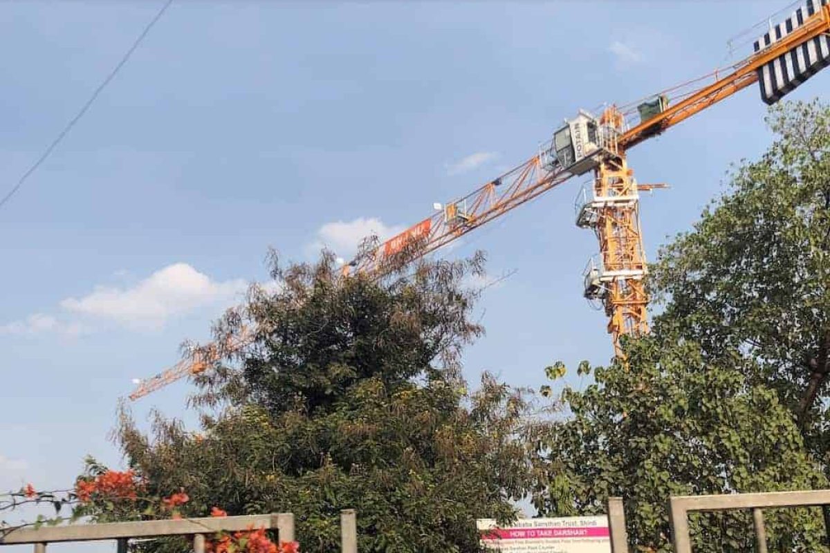 Potain MCT 85 at work on a new temple in India-1
