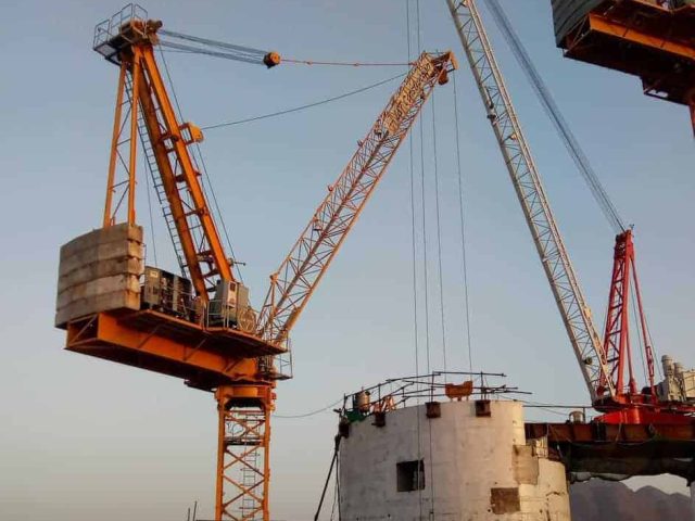 Two Potain tower cranes are helping to build the iconic new Statue of Unity in India, a monument dedicated to Sardar Vallabhabhai Patel, the country’s first deputy prime minister and a prominent leader during the independence movement. Once complete, the 182 m statue will be one of the tallest in the world.