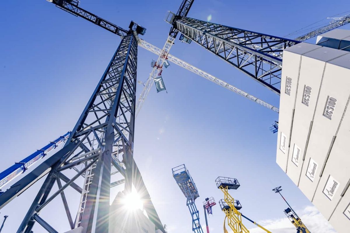 raimondi t357 has been captured at bauma 2022 freestanding at a height of 36m and jib lenght of 60m