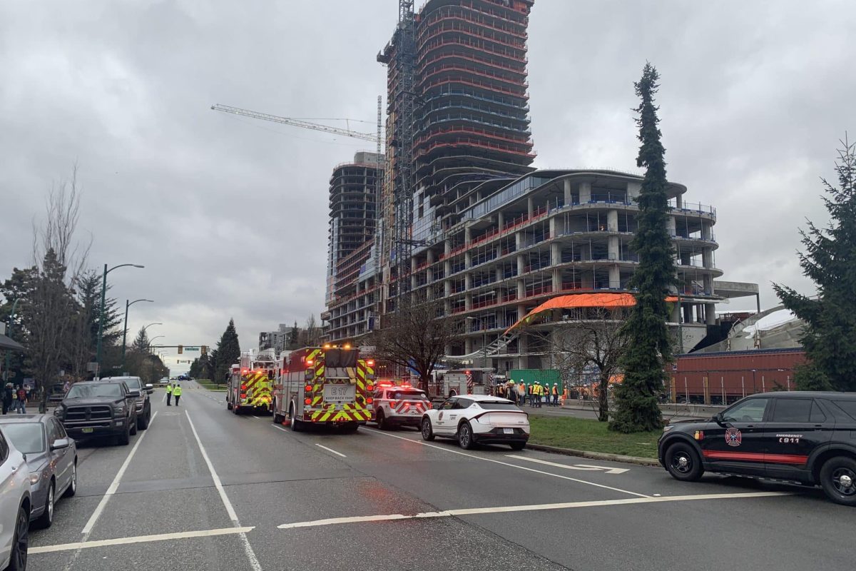 vancouver crane incident oakridge mall 5 2048x1536