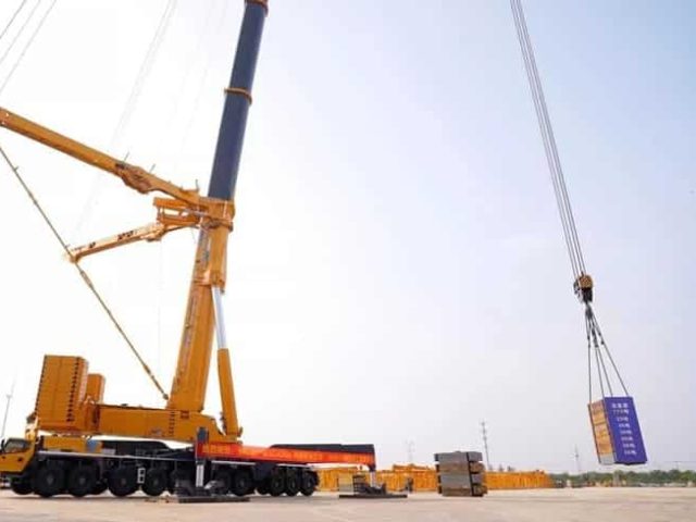 xca2600 world s largest all terrain crane xcmg passes its first lifting