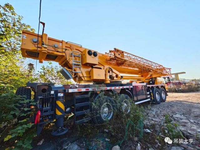 xcmg qy100k5c hydraulic truck crane 3