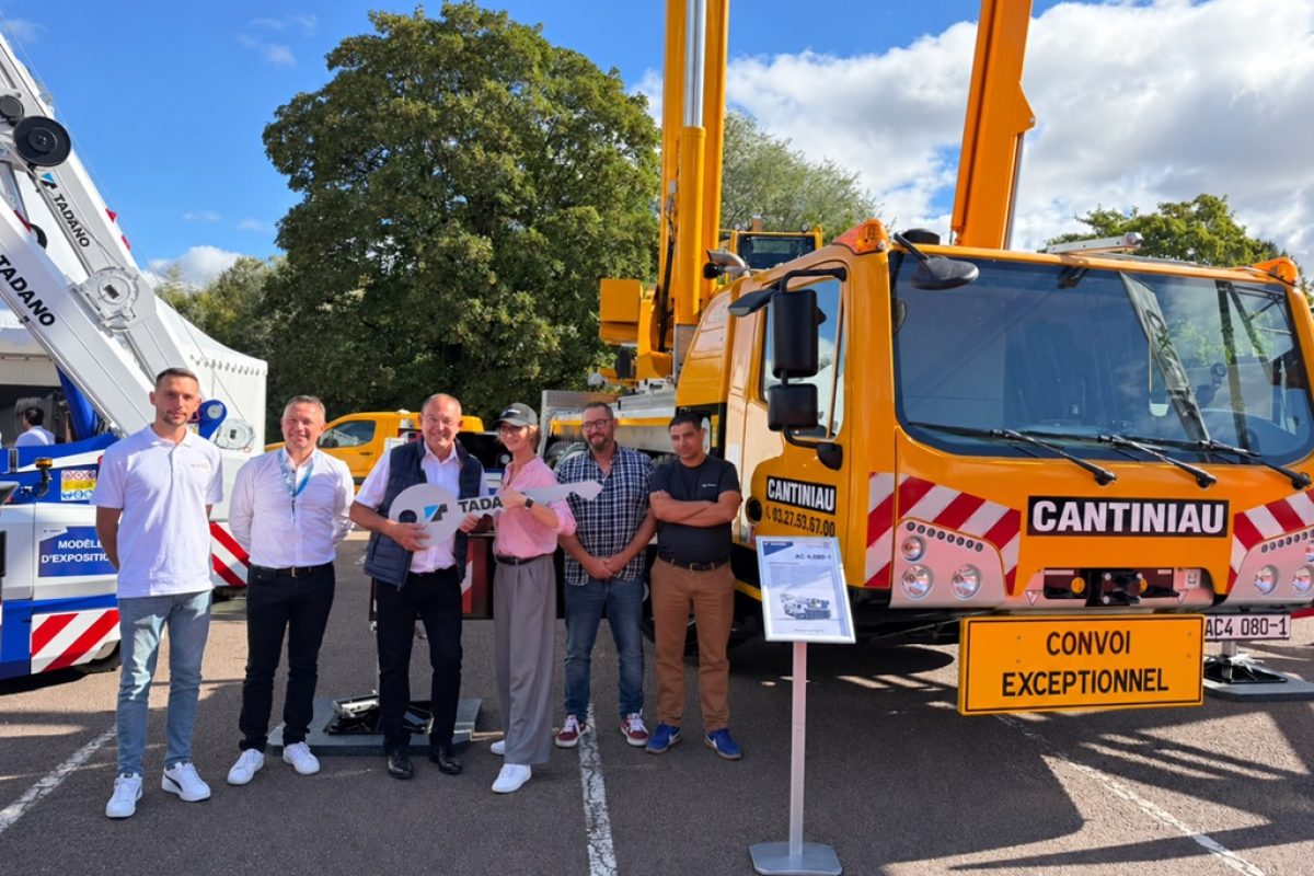 Cantiniau Tadano AC 4.080-1 all terrain crane at JDL Expo 2026