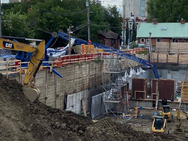 construction crane tip over northwest edmonton building