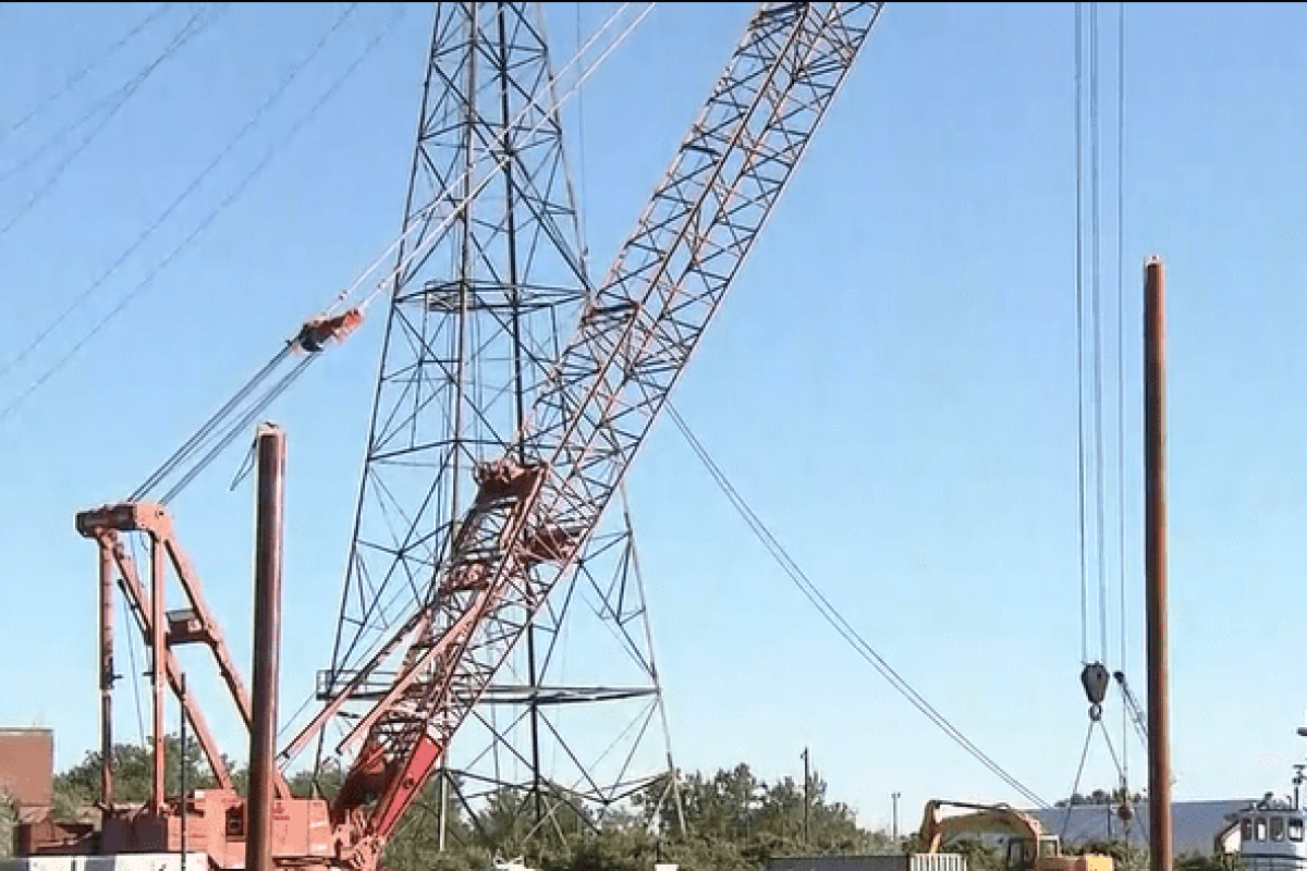crane barge toronto accident