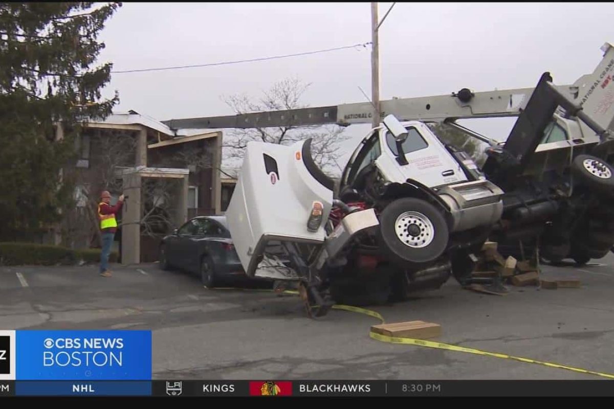 crane collapse in norwood crushes roof