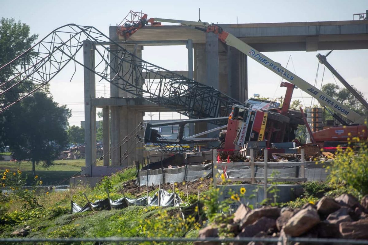 crane collapsed in sioux falls steel district