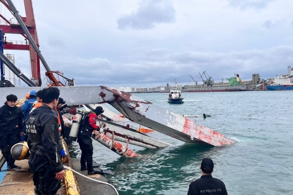 crane collapsed in ulsan
