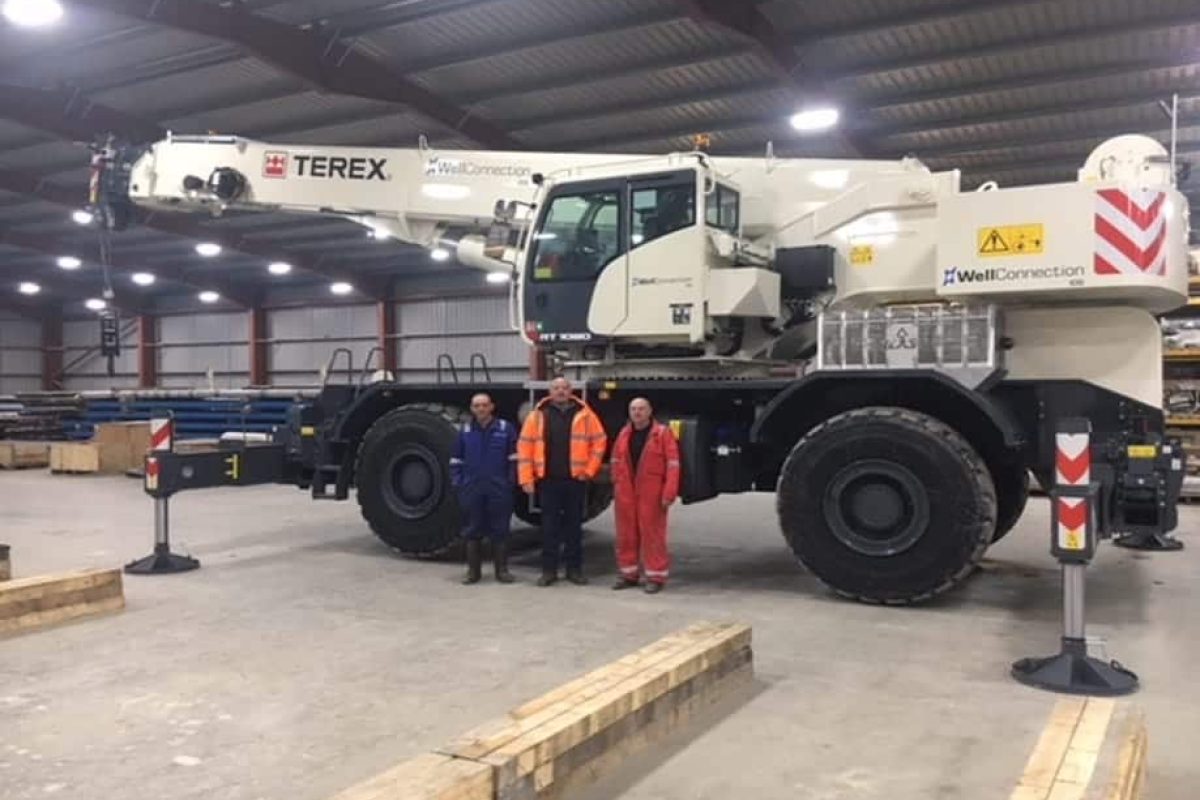 Handing over of Terex RT1080 to WellConnection