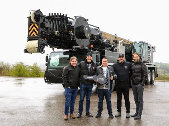 liebherr ltm 1300 6.3 the erectors 300dpi