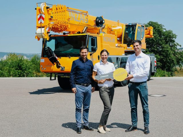 liebherr ltm1090 4.2 inzag handover 300dpi