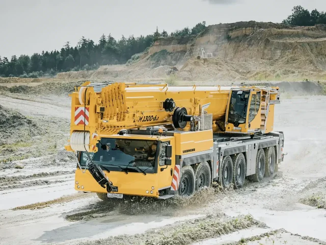 liebherr ltm1300 6.3 300dpi