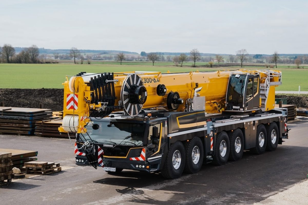 liebherr ltm1300 6.4 300dpi