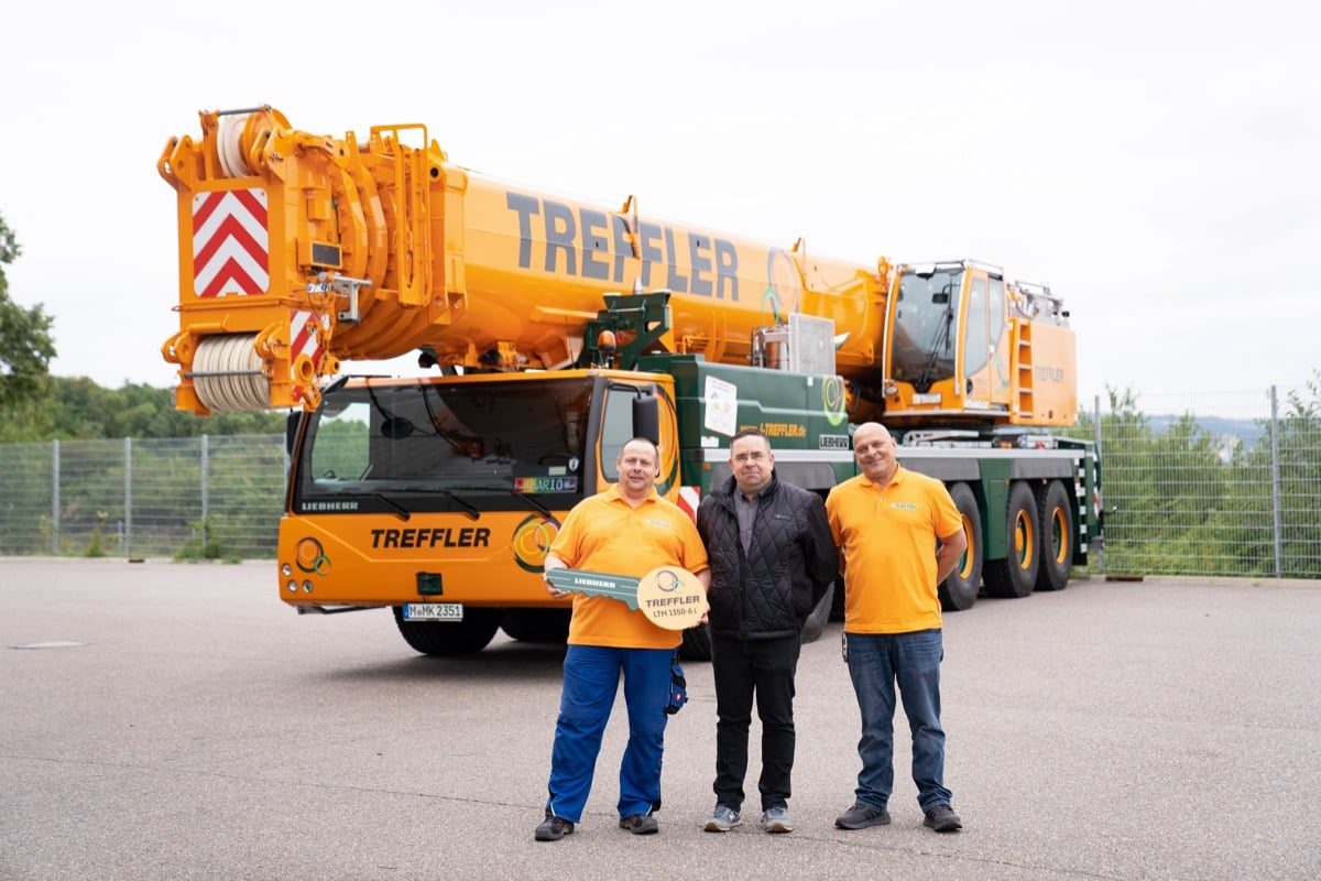 liebherr ltm1350 6.1 treffler handover 300dpi