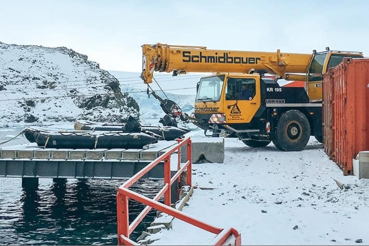 Liebherr Antarctic Crane Defreeze News