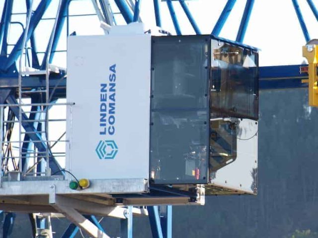 Linden Comansa CUBE operator cab on the tower crane