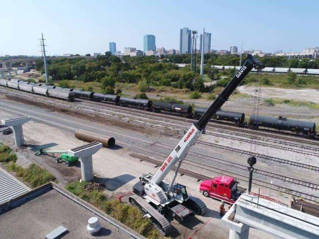 Davids Motor Crane Service working on Texrail project