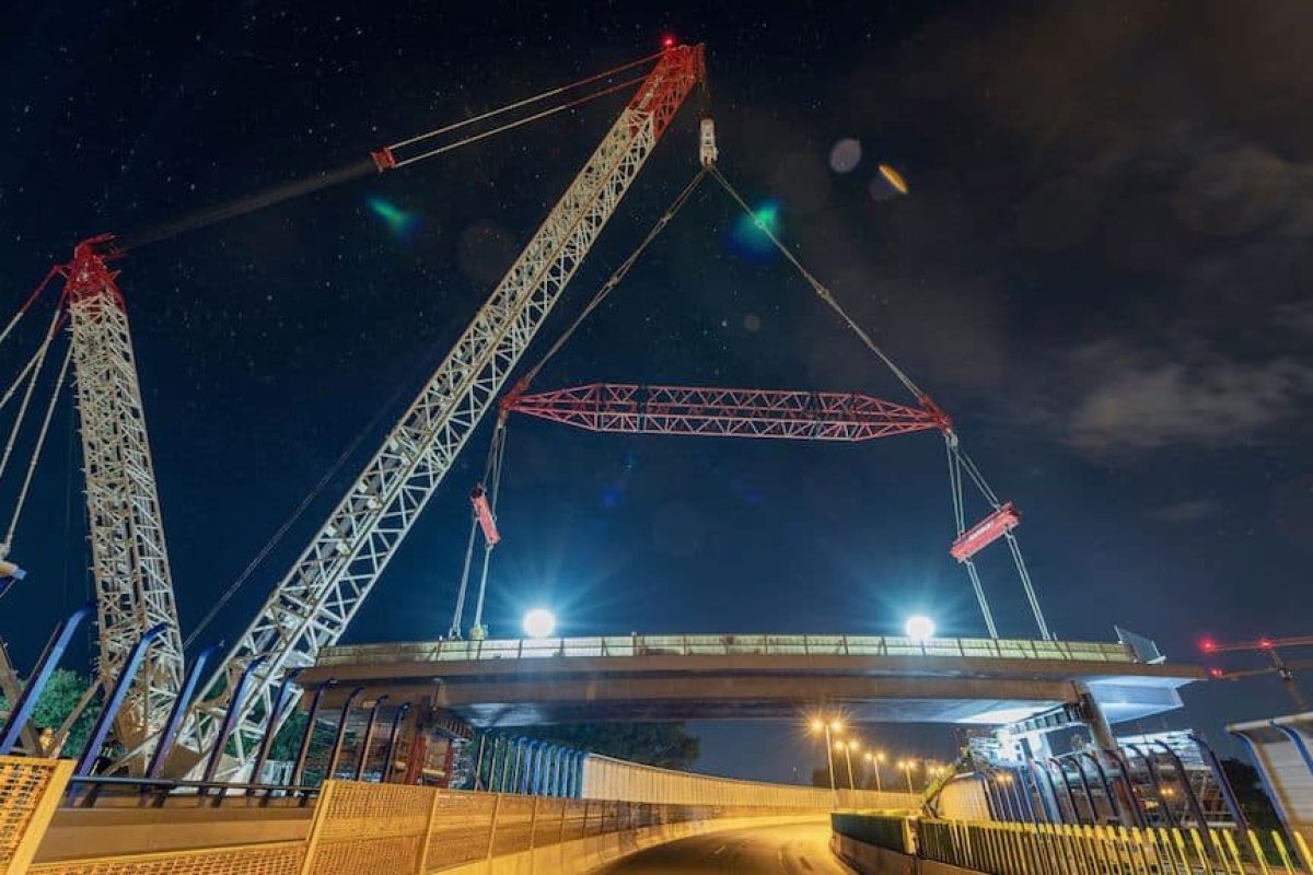 mammoet cc8800 1 austria bridge remove 1