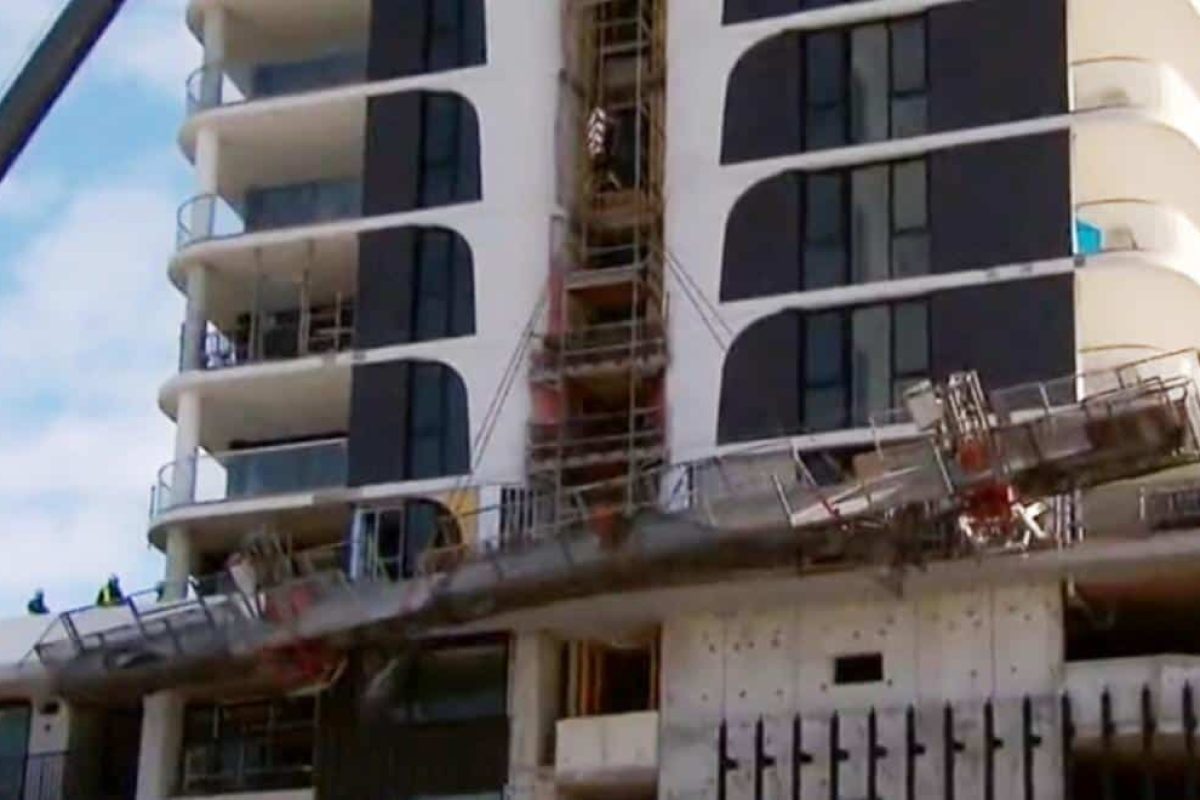 mastclimber accident in perth australia