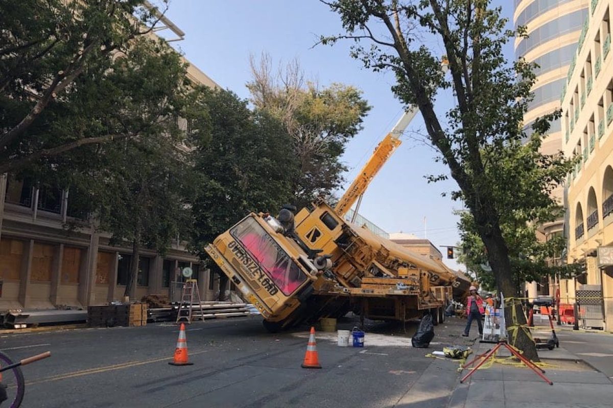 sacramento california grove gmk7550 crane collapse 3