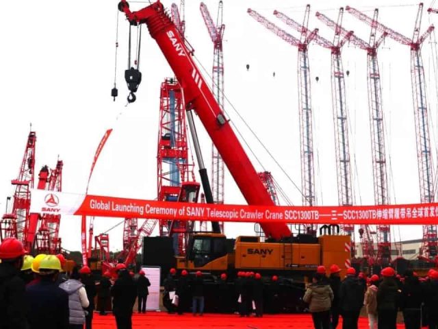 Sany has held a ceremony in China with the customers to celebrate the debut of SCC1300TB.