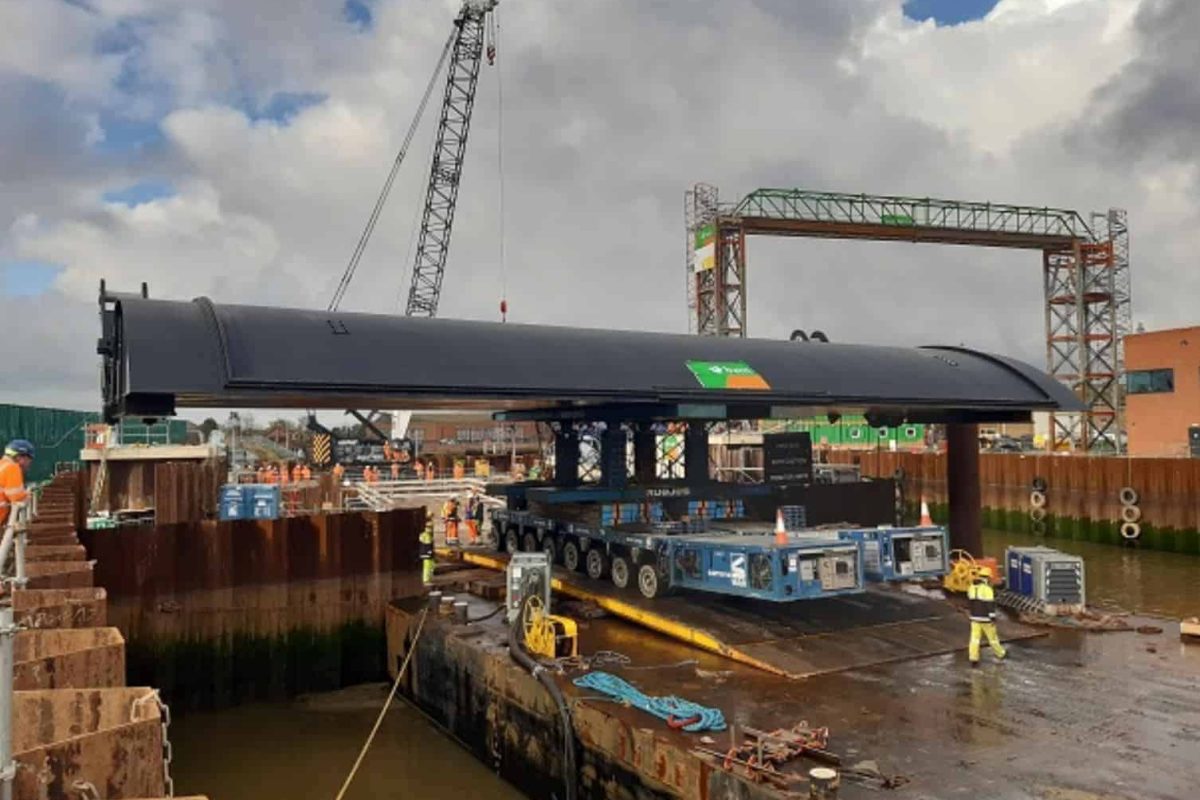 Sarens On The Boston Barrier