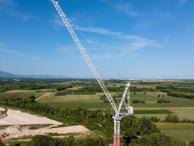 terex ctl702 32 luffing jib crane 2025 1