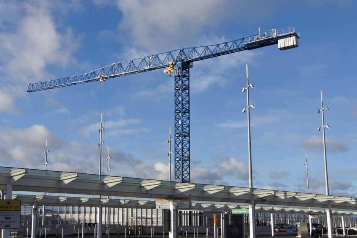 Uk Largest Flat Top Crane At Heathrow Airport